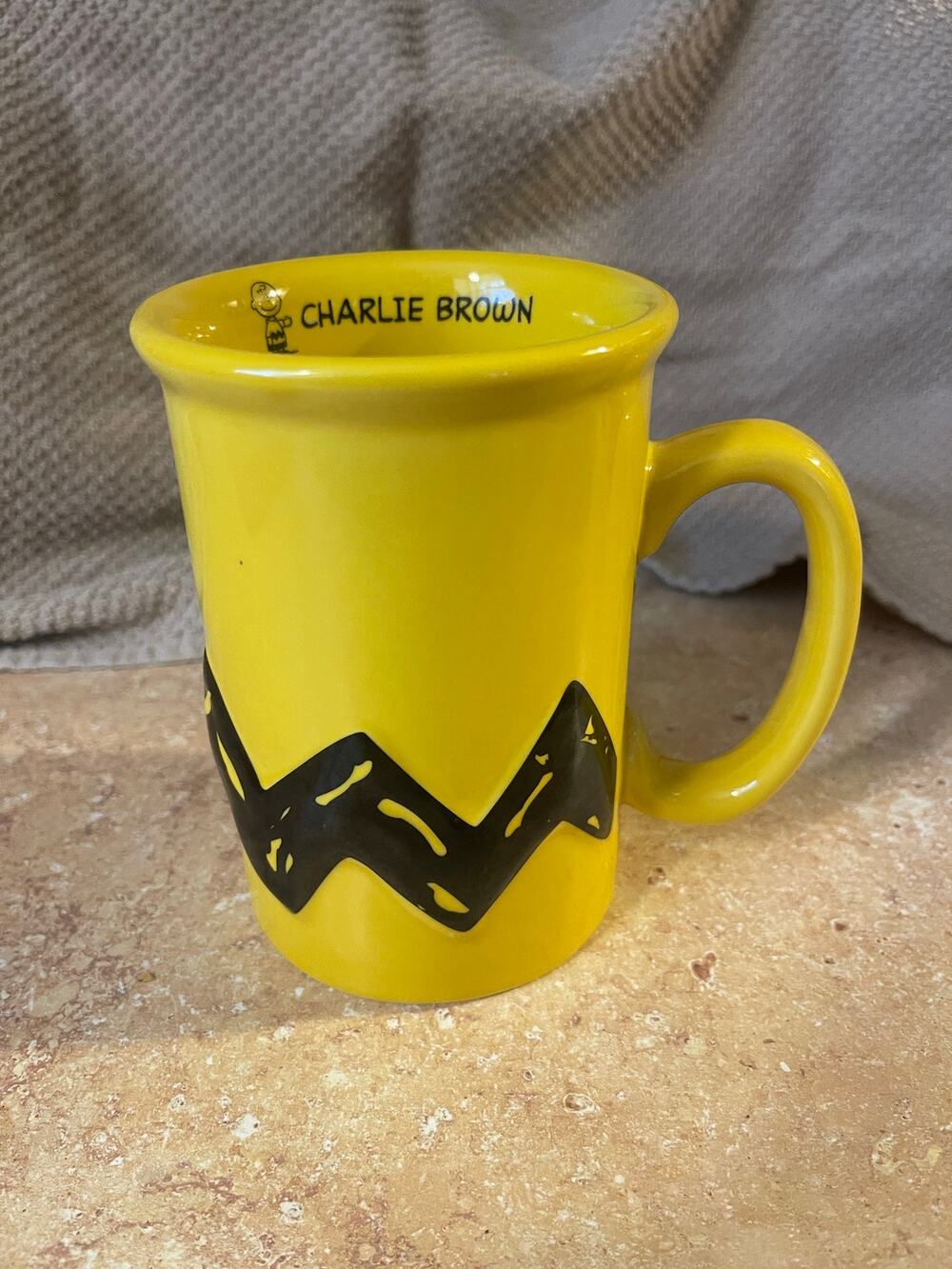 Charlie Brown Coffee Mug/Cup Yellow/Black Large